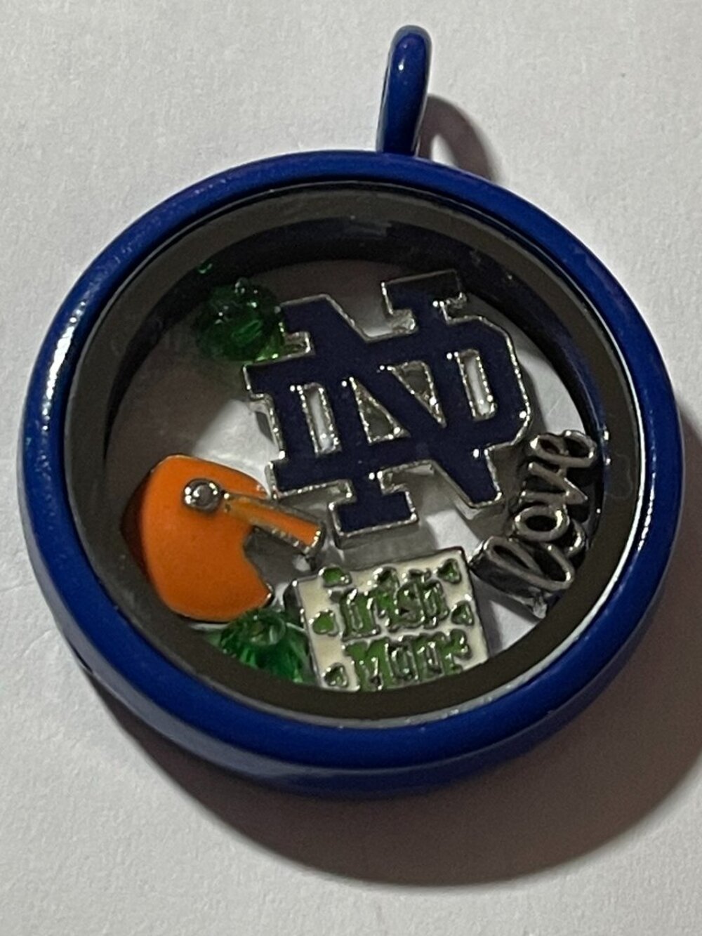 Notre Dame Fighting Irish "IRISH MOM" Memory Charm Locket w/ 22 IN chain
